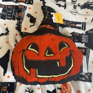 Vintage style jackolantern pillow